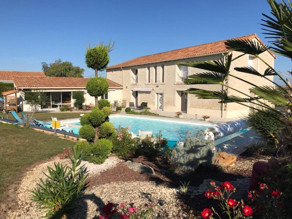 A La Gloriette Bed and Breakfast Neuville-du-Poitou Buitenkant foto