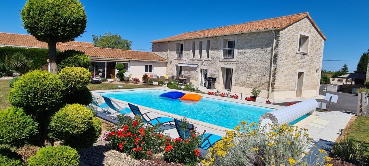 A La Gloriette Bed and Breakfast Neuville-du-Poitou Buitenkant foto