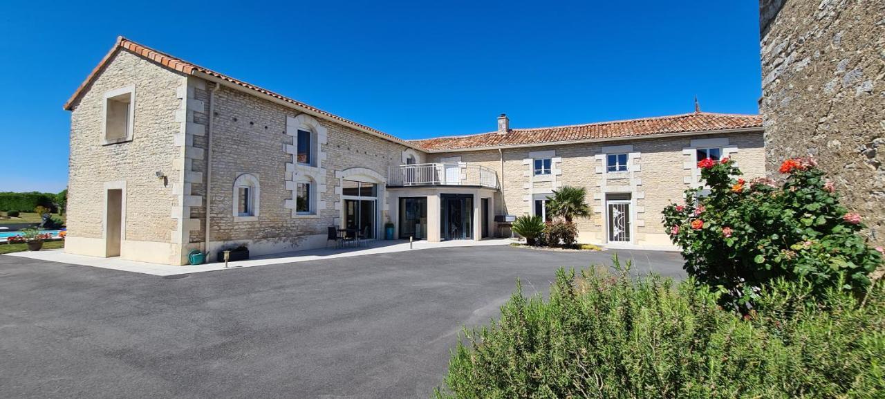A La Gloriette Bed and Breakfast Neuville-du-Poitou Buitenkant foto