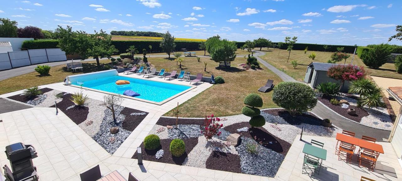 A La Gloriette Bed and Breakfast Neuville-du-Poitou Buitenkant foto