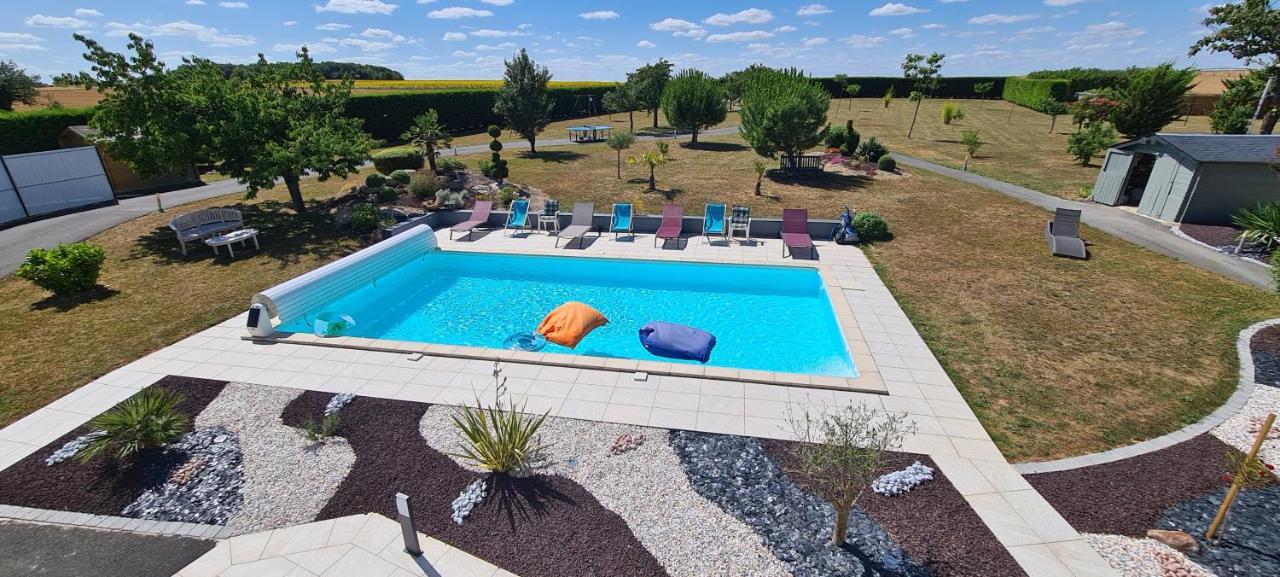 A La Gloriette Bed and Breakfast Neuville-du-Poitou Buitenkant foto