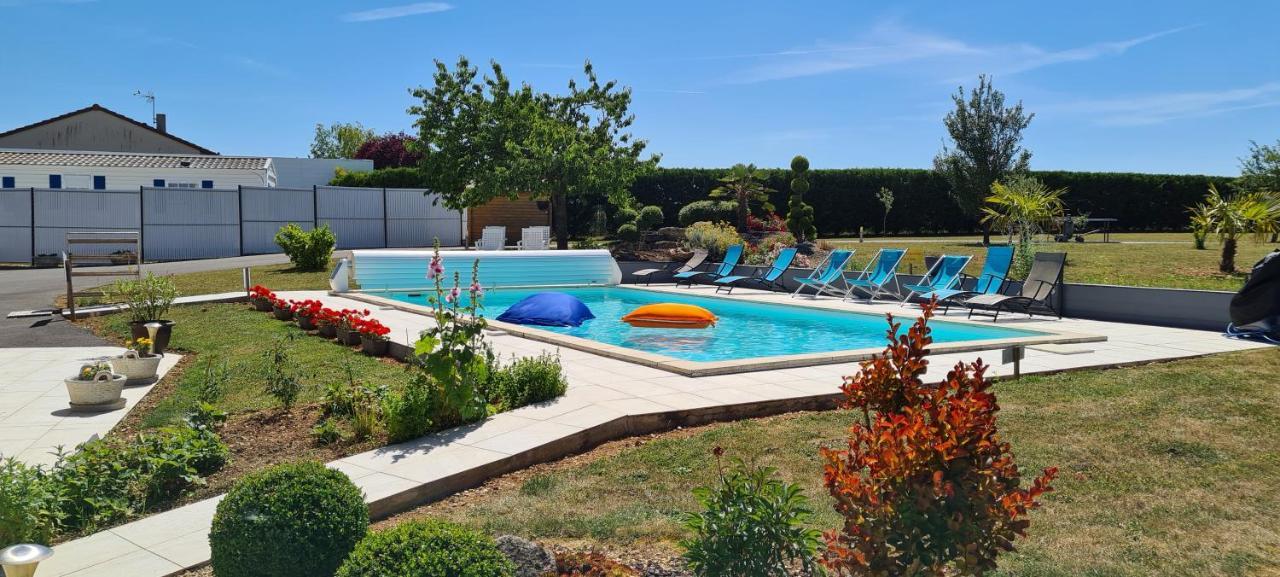 A La Gloriette Bed and Breakfast Neuville-du-Poitou Buitenkant foto